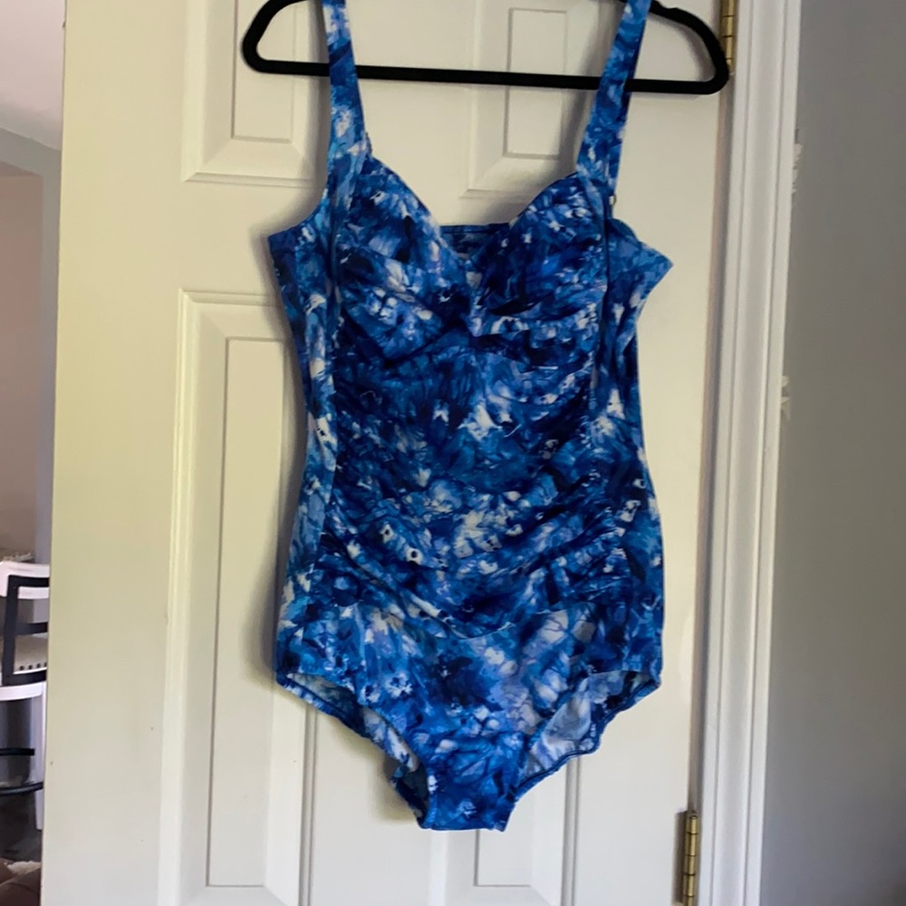 One piece bathing suit